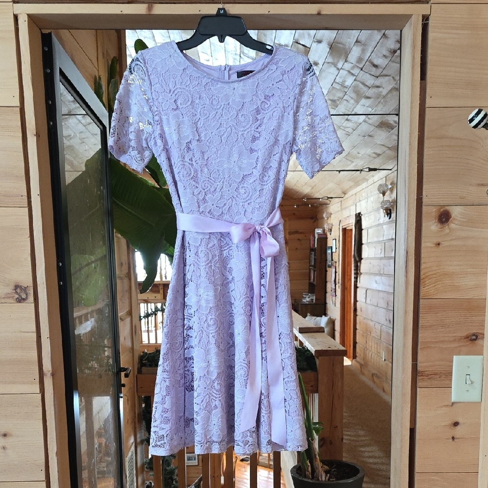 Lilac Purple Lace Dress, Bridsmaid, Homecoming, Wedding, Short Sleeved.
